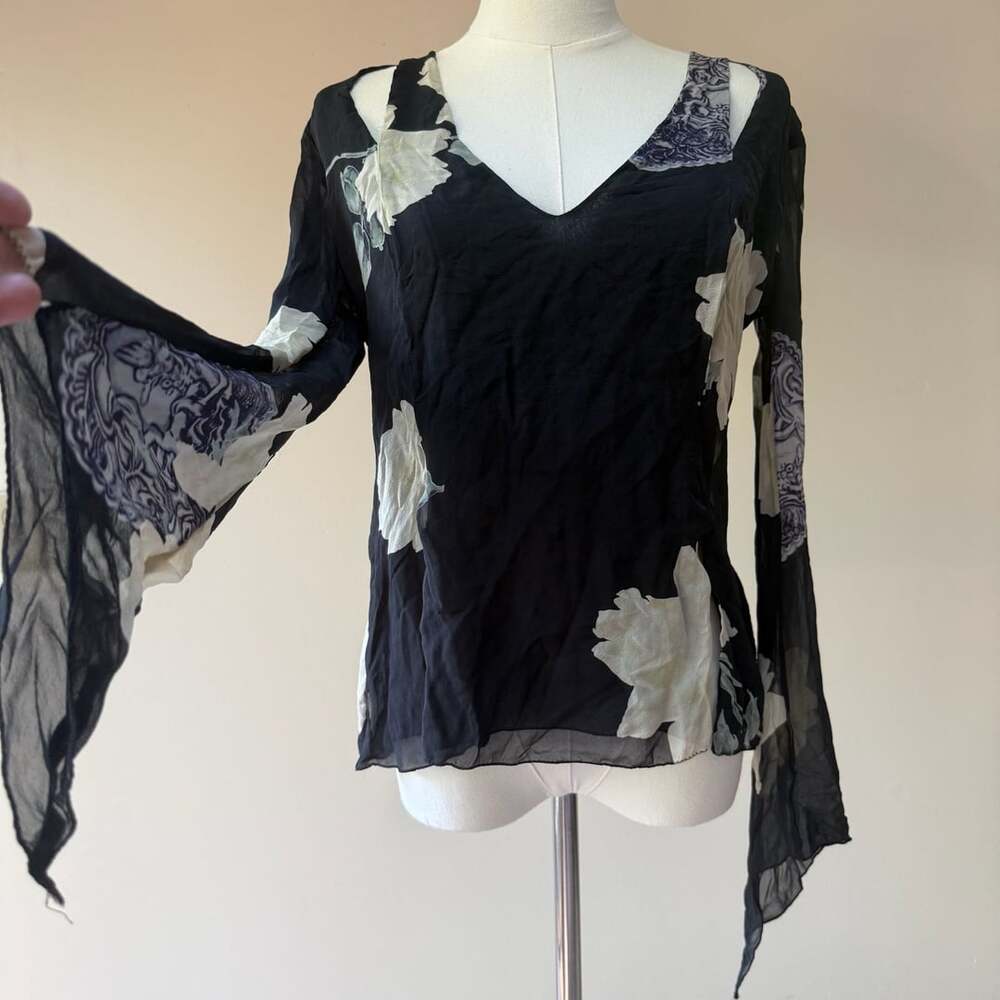 Floral Silk Chiffon V-Neck Flare Sleeve Top Black White